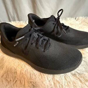 Kizik Madrid Eco-Knit Hands Free Men's 10/ Women's 11.5 Slip On Shoes Black